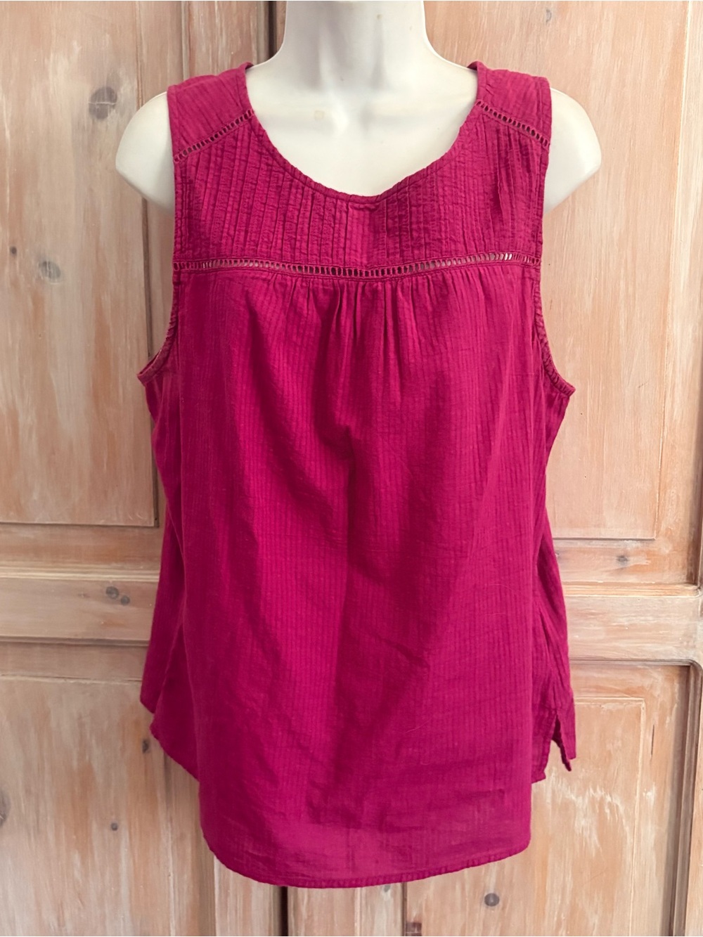 Women’s prana  Sleeveless Scoop Neck Tank Top - Raspberry large
